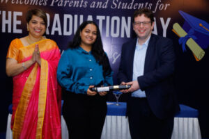 podar-world-college-excellent-academic-performance-uolj-une-2023-3-uai-516x344