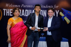 podar-world-college-excellent-academic-performance-uolj-une-2023-5-uai-516x344