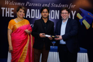 podar-world-college-excellent-academic-performance-uolj-une-2023-6-uai-516x344