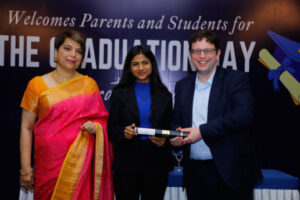podar-world-college-excellent-academic-performance-uolj-une-2023-9-uai-516x344