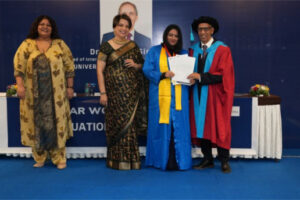 podar-world-college-module-toppers-babm-2025-10-uai-516x344