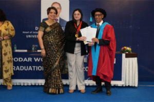 podar-world-college-module-toppers-babm-2025-3-uai-516x344